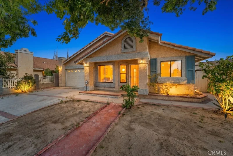 3542 E Avenue R10