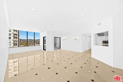 10724 Wilshire Boulevard PH1505 photo 2