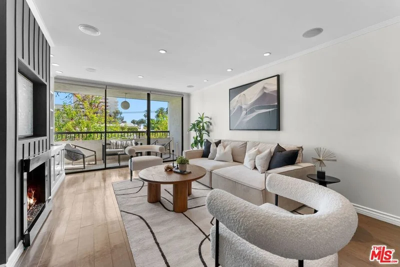 906 N Doheny Drive 311, West Hollywood, CA 90069