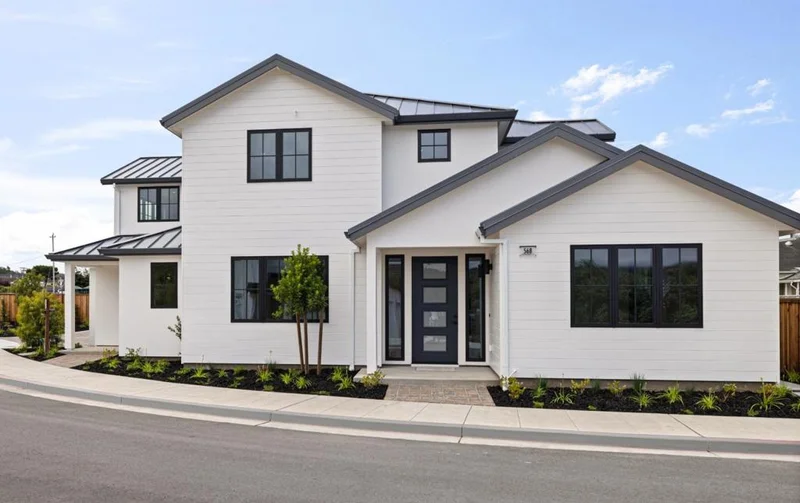 568 Creekside Court