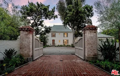 528 Chautauqua Boulevard