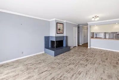 174 Kern Street 31 photo 2