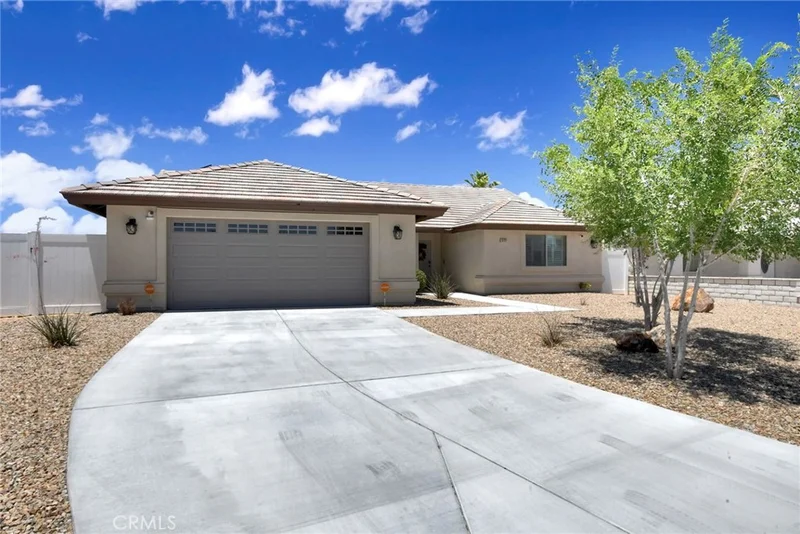 13722 Greenwood