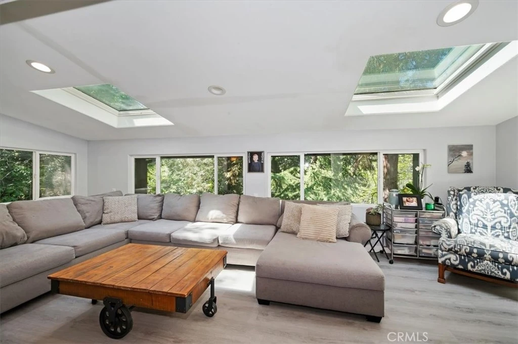 Interior 3