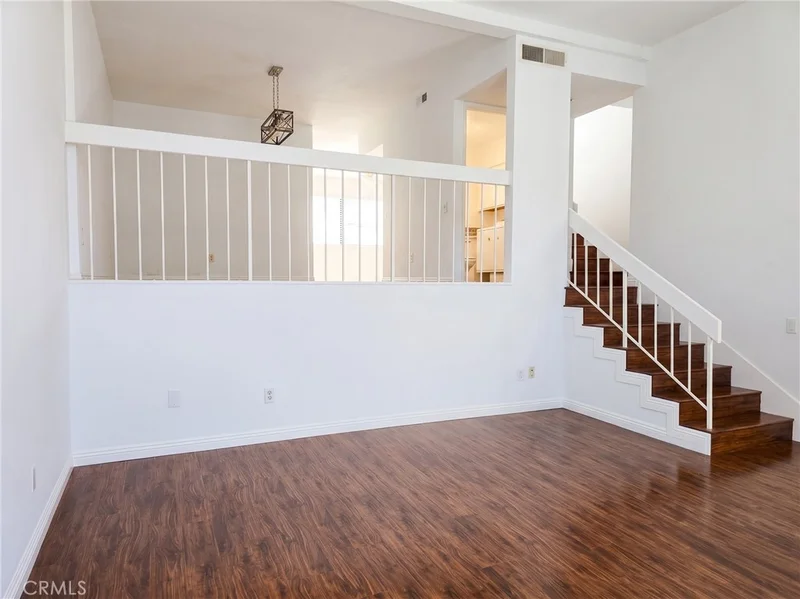 6121 Shoup Avenue 10 photo 2