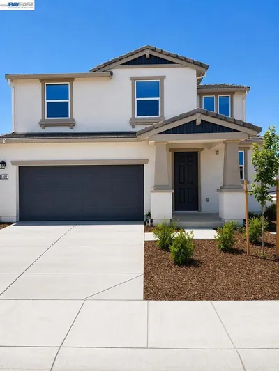 1392 Leonhardt Loop
