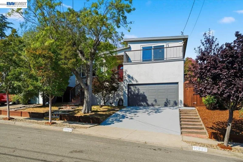 17888 Mayflower Dr, Castro Valley, CA 94546