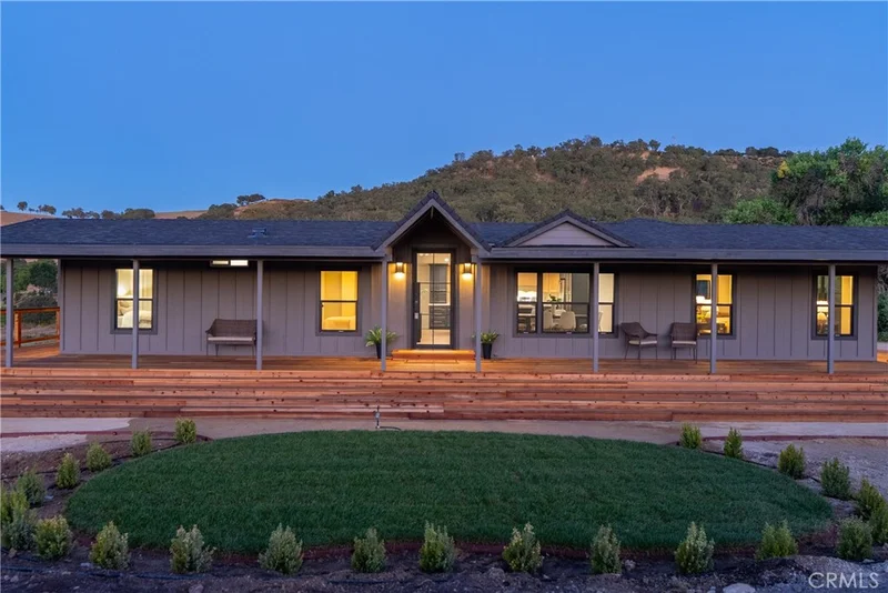 4475 Interlake