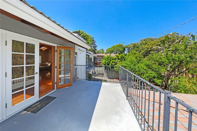 3370 Troy, Los Angeles, CA 90068
