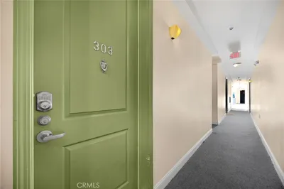 6938 Laurel Canyon 303 photo 2