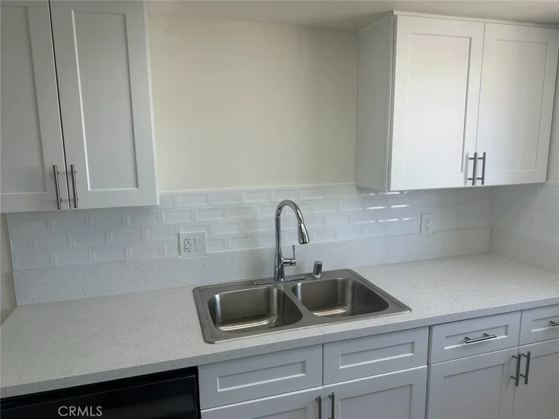 44155 10th W photo 2