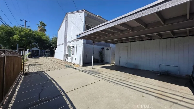 1098 W 9th
