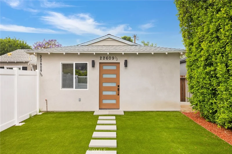 22609 1/2 Mariano Street photo 2