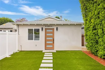 22609 1/2 Mariano Street photo 2