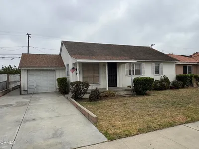 222 W Juniper Street