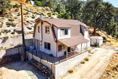 4001 Los Padres