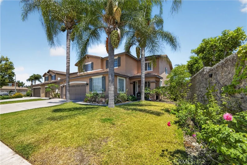 Photo 2 of 7050 Larkspur