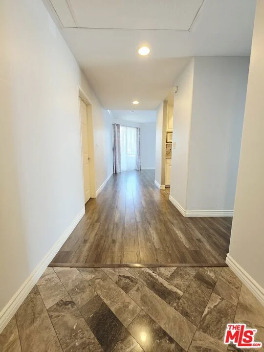 1002 S Burnside Avenue 203 photo 2