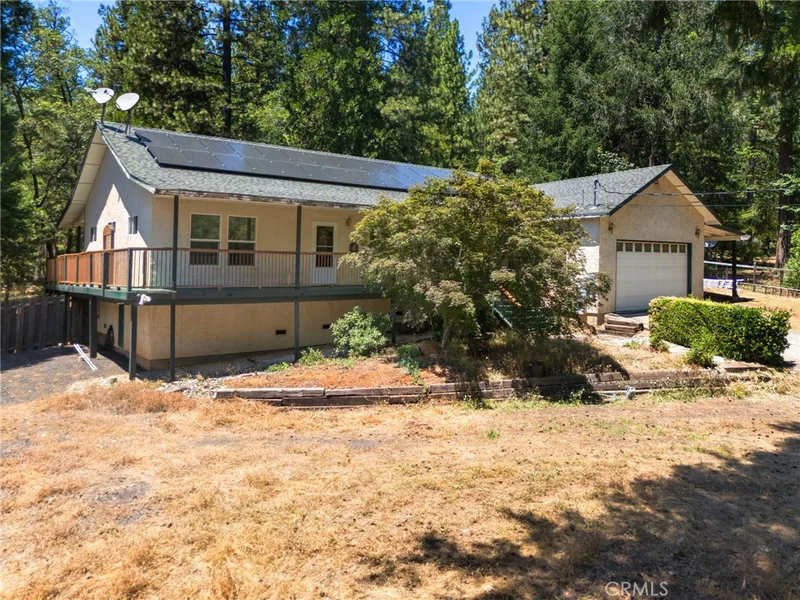 15945 Country Living
