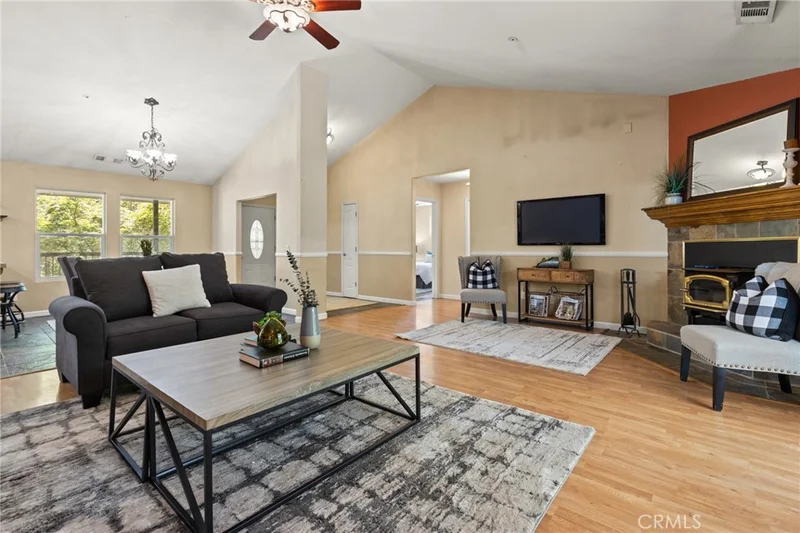 Photo 2 of 15945 Country Living