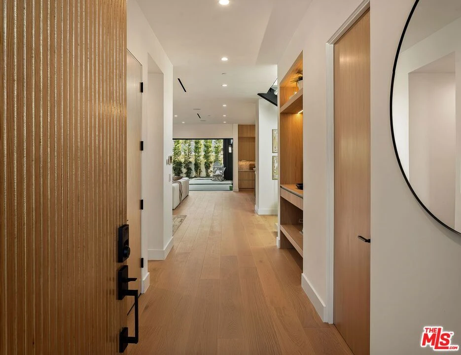 Interior 2