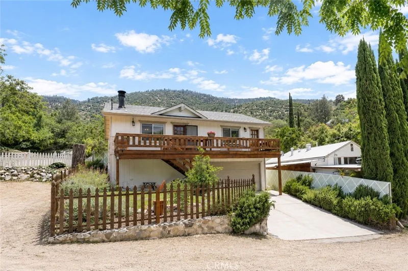 3520 Iowa, Frazier Park, CA 93225