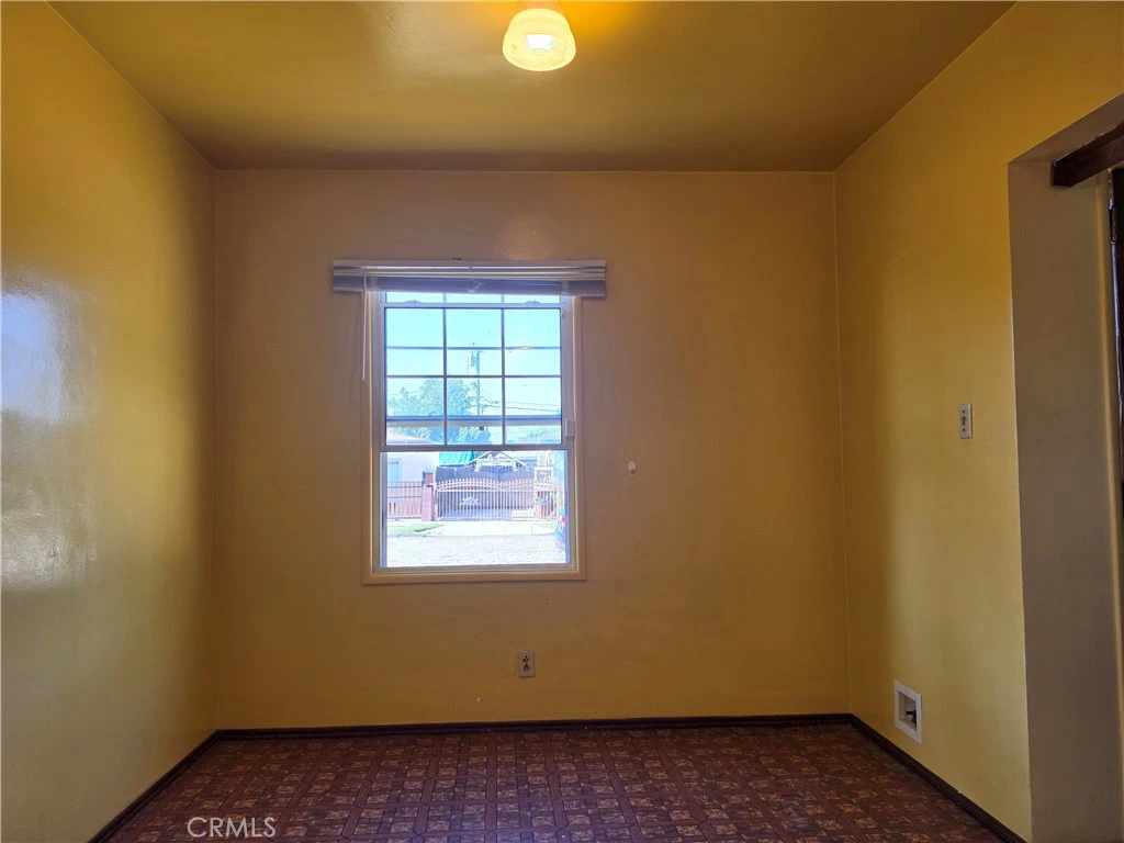 Interior 4