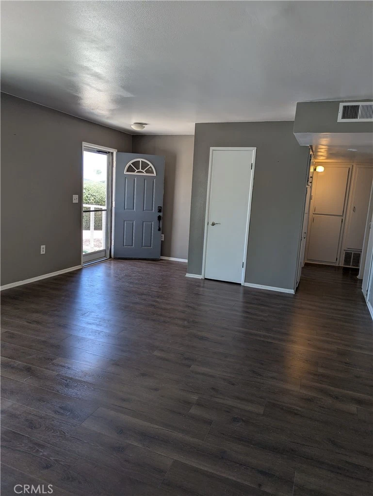 Interior 4