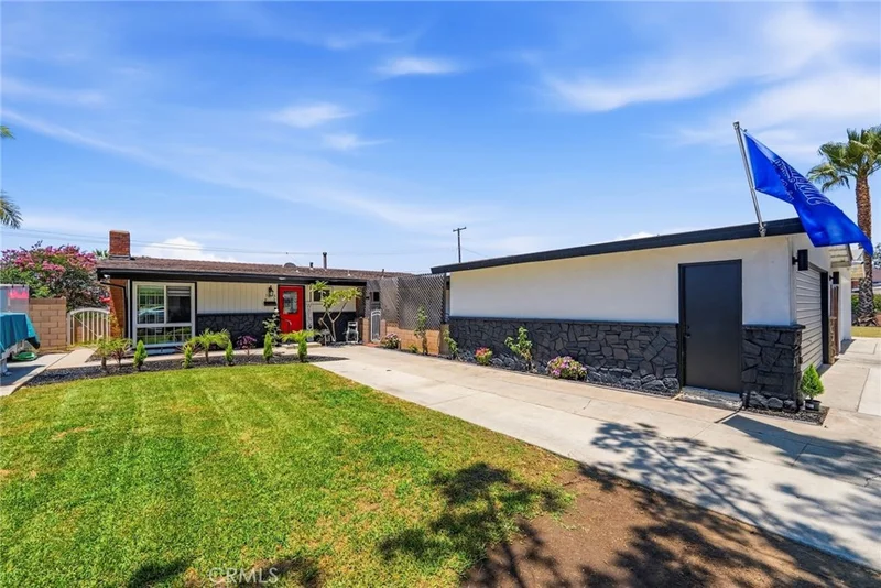 1013 N Lyman