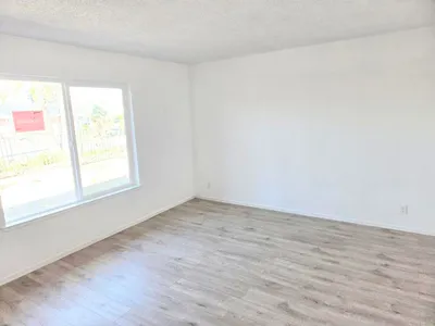 44121 Shadow Way photo 2
