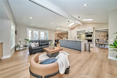 10392 Shadyridge