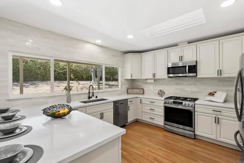 3860 Rogers Rd, Spring Valley, CA 91977