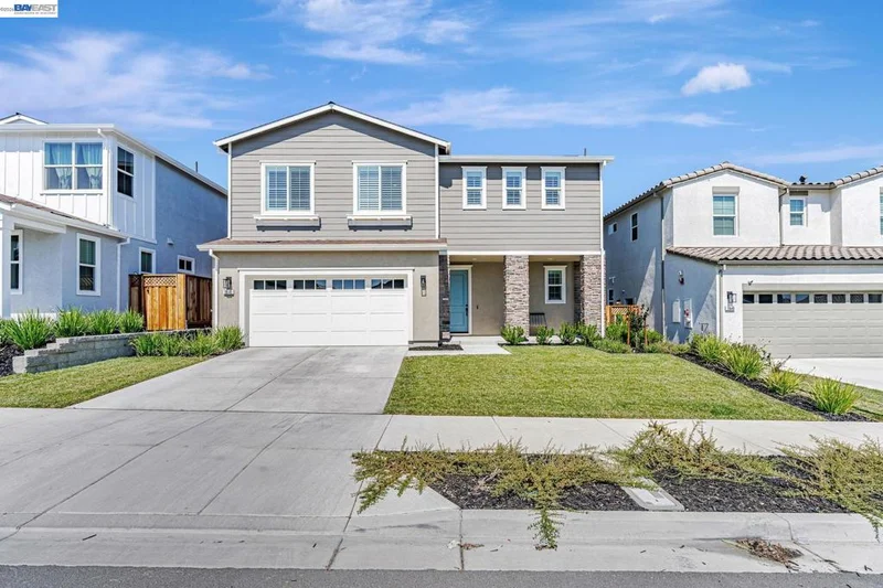 5645 Sierra Trail Way photo 2