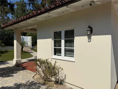 305 W Kenneth Road photo 2