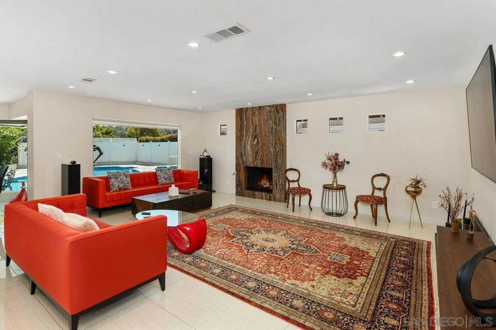 Interior 2