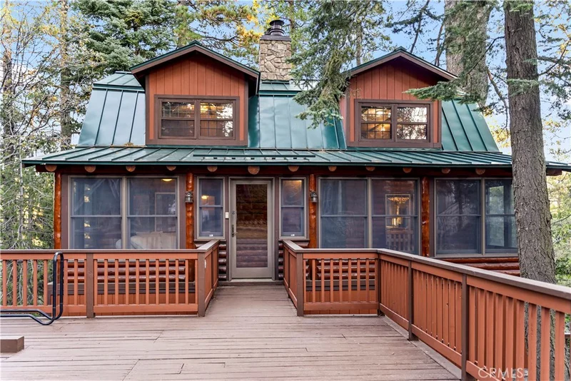 26638 Lake Forest