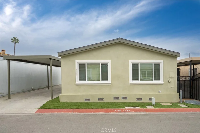 Photo 2 of 212 Las Brisas Circle