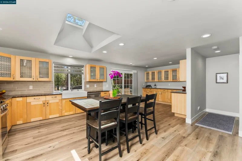 1471 Casper Ln photo 2