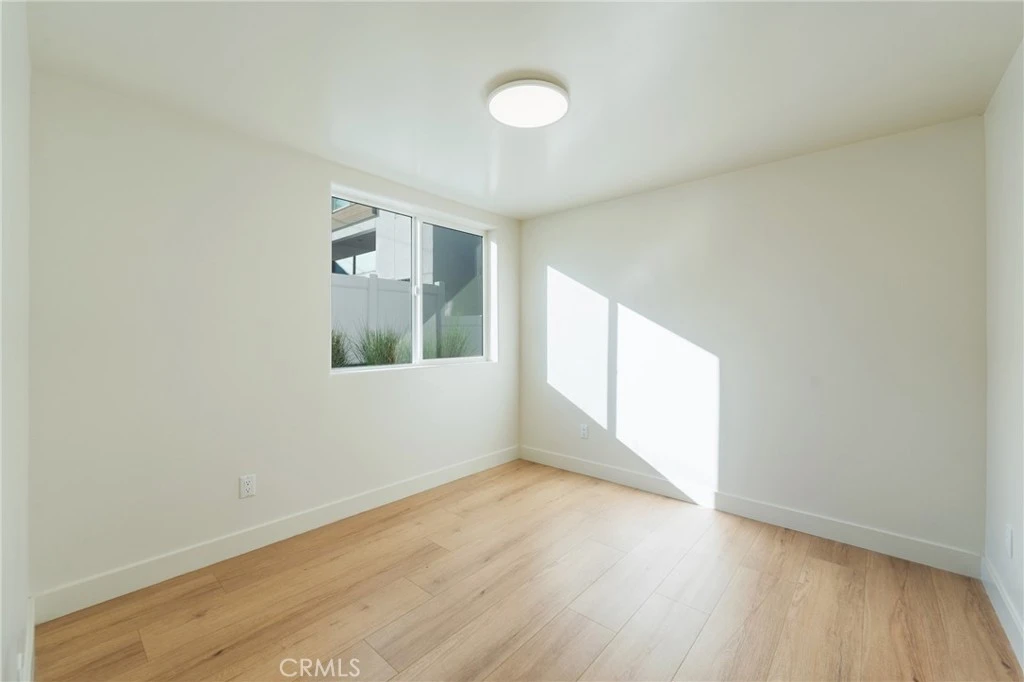 Interior 4