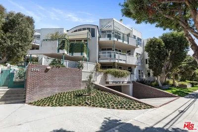 2115 3rd Street 203