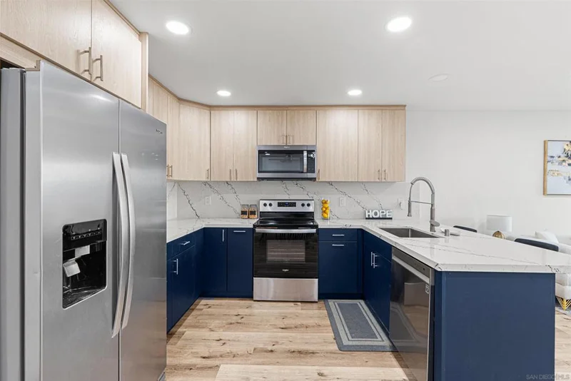 8308 Regents Rd 1F, San Diego, CA 92122