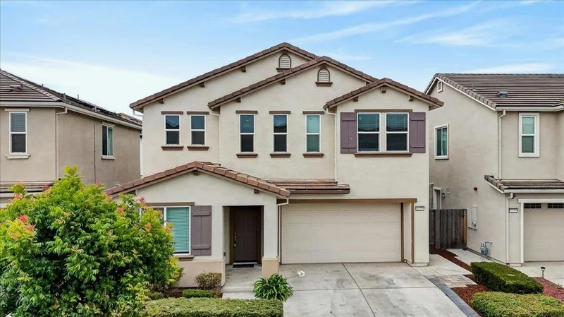 1225 Rosales Lane, Hollister, CA 95023