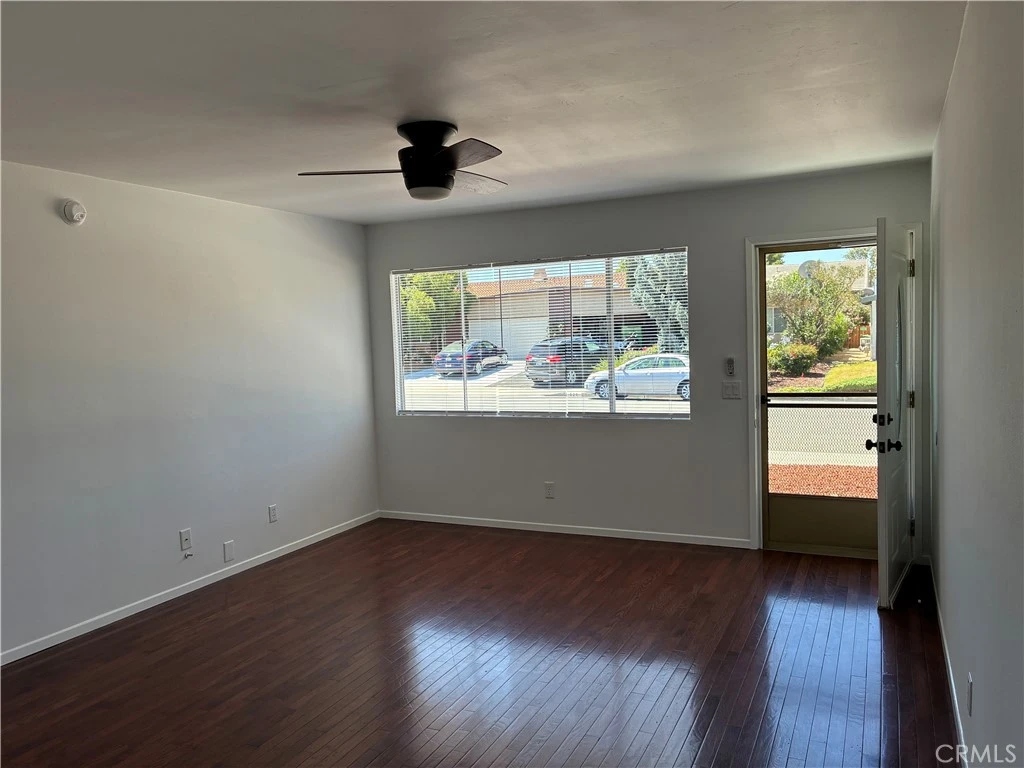 Interior 4