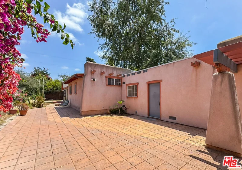 3124 Veteran Avenue photo 2