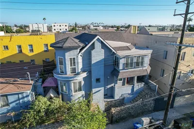 2970 W 11th