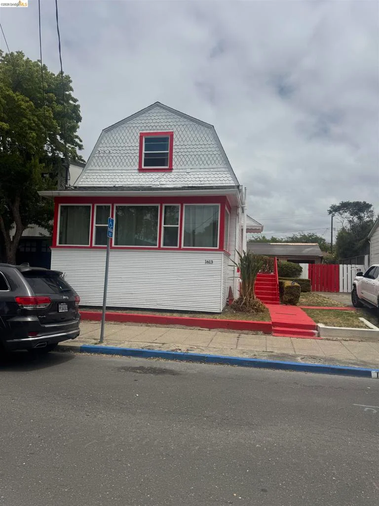1613 Kains, Berkeley, CA 94702