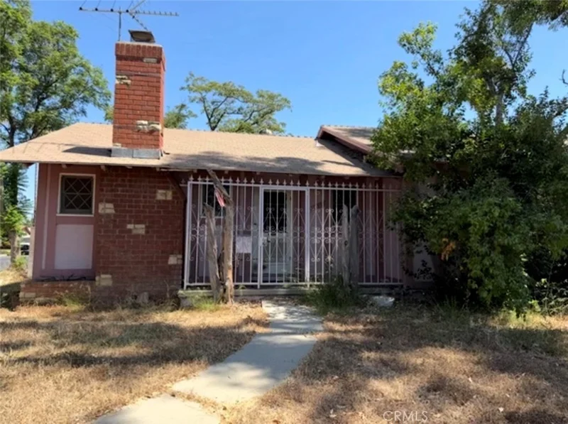 21053 Baltar Street, Canoga Park, CA 91304