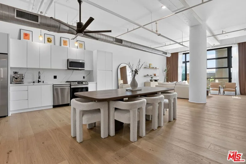 1645 Vine Street 411, Los Angeles, CA 90028