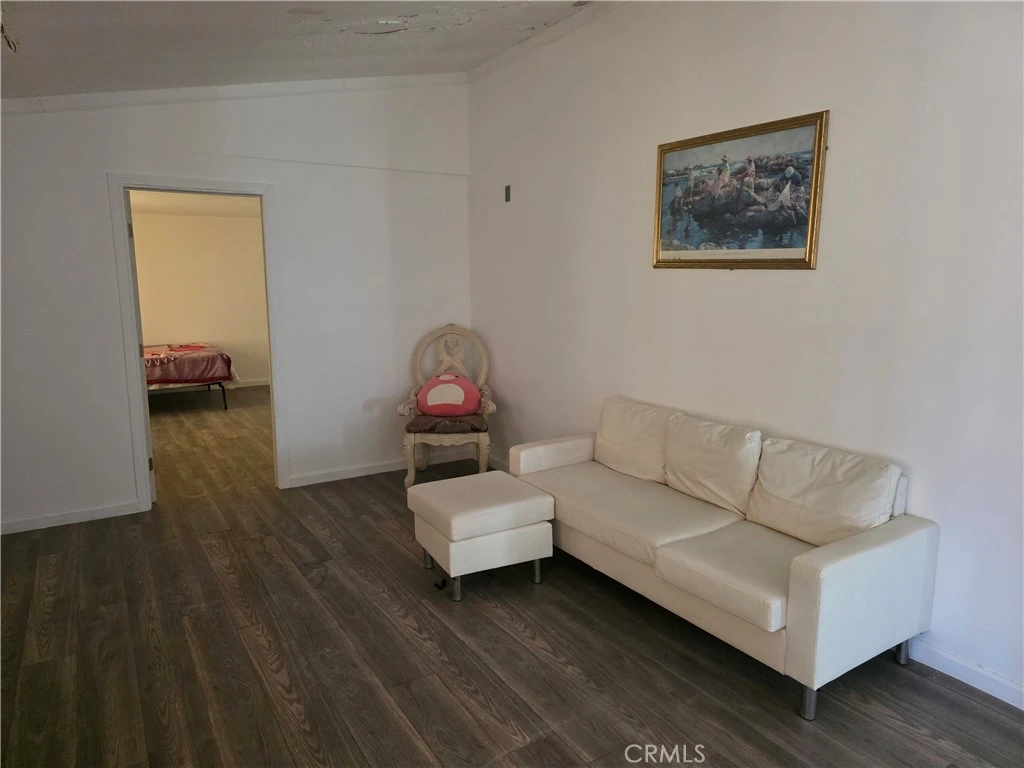 Interior 3