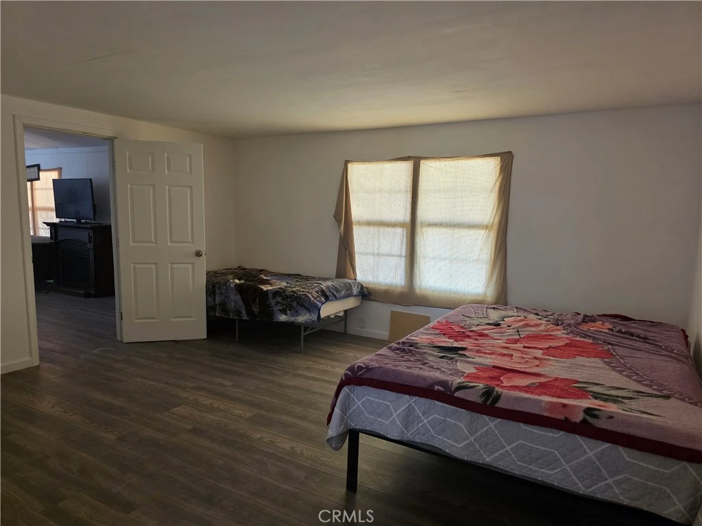 Interior 4
